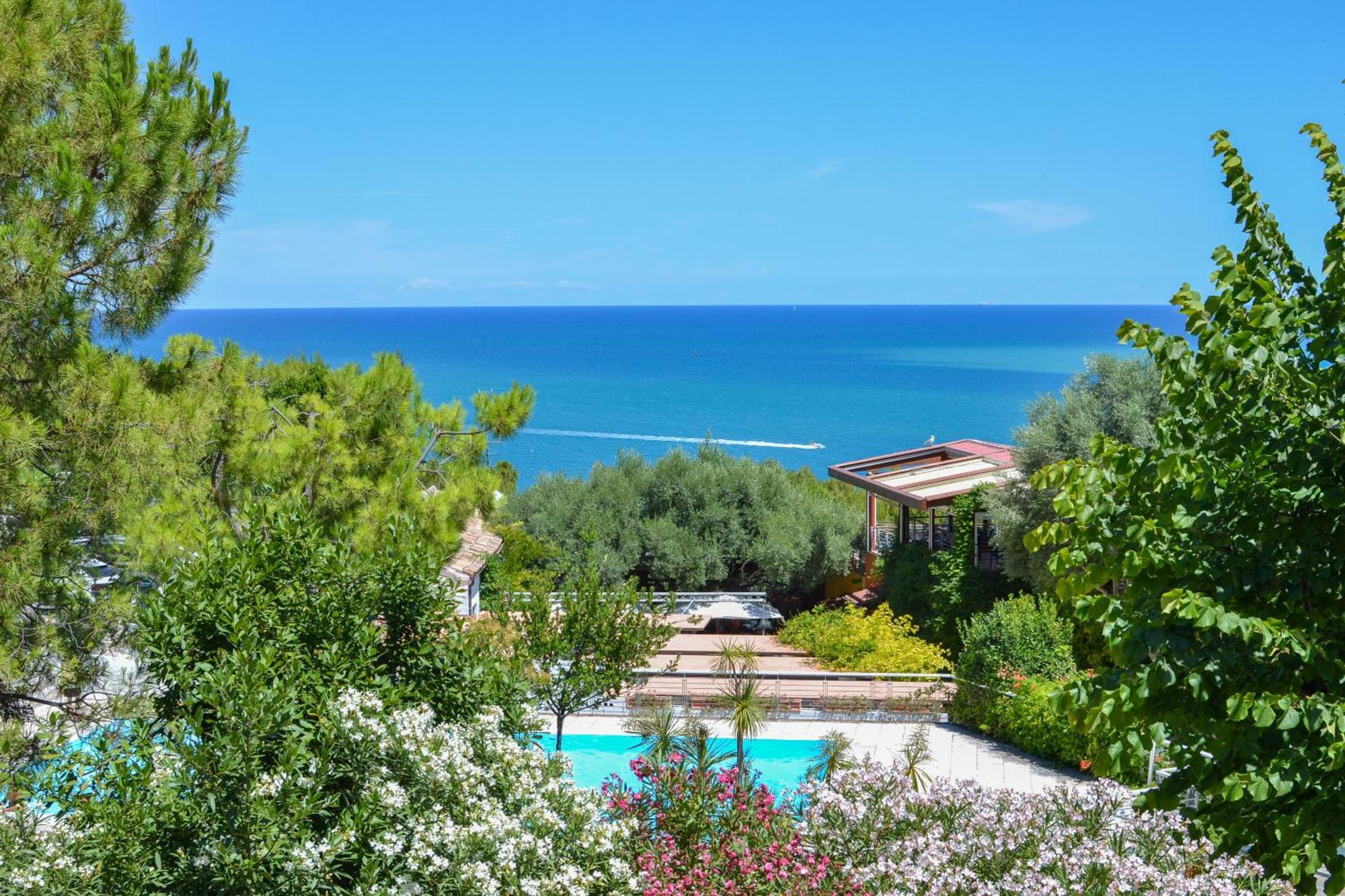Camping Village Internazionale ซีโรโล ภายนอก รูปภาพ